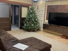 Продам 3х комн. кв + пристройка 4 м + меж подъездная пристройка 