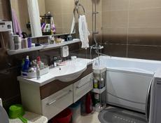 Продам 3х комн. кв + пристройка 4 м + меж подъездная пристройка 