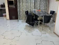 Продам 3х комн. кв + пристройка 4 м + меж подъездная пристройка 