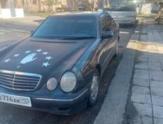 Mercedes-Benz 200-Series