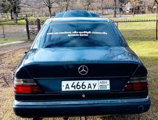 Mercedes-Benz 124