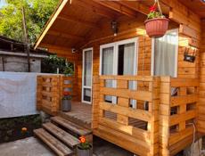 Сдаются домики летом посуточно. 