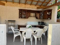 Сдаются домики летом посуточно. 