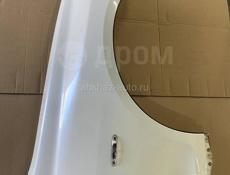 Правое передние крыло на Лексус гс350