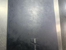 Продаю ноут бук срочно