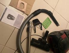 Пылесос Tefal б/у в очень хорошем состоянии, в своей коробке , с инструкцией , со шнуром -5 местров 