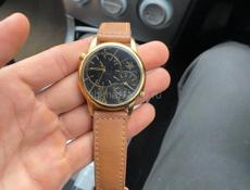 Часы 1000₽ рабочие, просто надо батареи поставить 