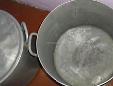 Продаю кастрюли 50 литров б/у  за две  кастрюли 10000  