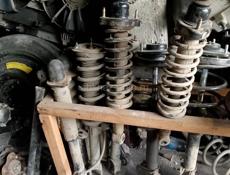 Амортизаторы на фугу 3.5 