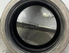 Продаю 4 шины R18 235/45