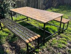 Стол с лавочками