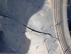 Покрышка на погрузчик dcb