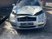 Таета авенсис 