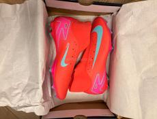 Бутсы футбольные