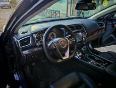Nissan Maxima