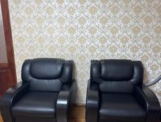 Диван и два кресла