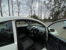 Volkswagen New Beetle