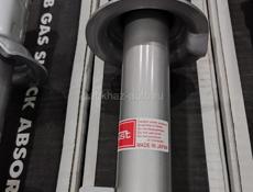 Амартизаторы KYB Toyota Mark X/Crown/Lexus Gs/Is