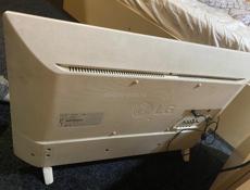 Телевизор LG , не знаю сколько герц, работает без нарекании, нет пульта