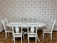 Стол со стульями