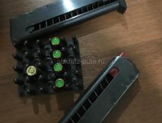 Отдам все что на фото бесплатно ,371-411макарова две обоимы! 