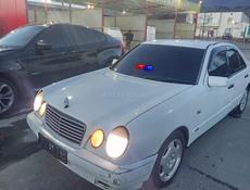 Mercedes-Benz 200-Series