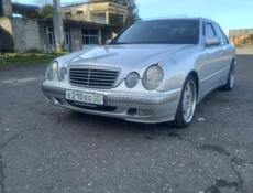 Mercedes-Benz E-Класс