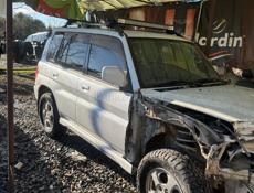 Мицубиси Паджеро io 2.0 