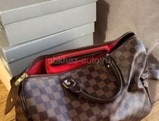 Сумки Louis Vuitton, Furla, Michael Kors, Burberry