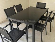 продается стол со стульями 