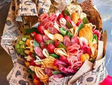 Съедобные букеты на 23 февраля