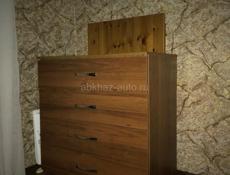 КОМОД И СТОЛ
