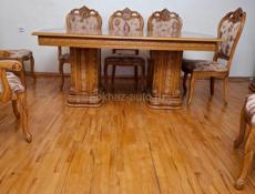 Стол со стульями 