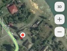 По трассе на Рицу продается 7 соток и здание 300кв/м