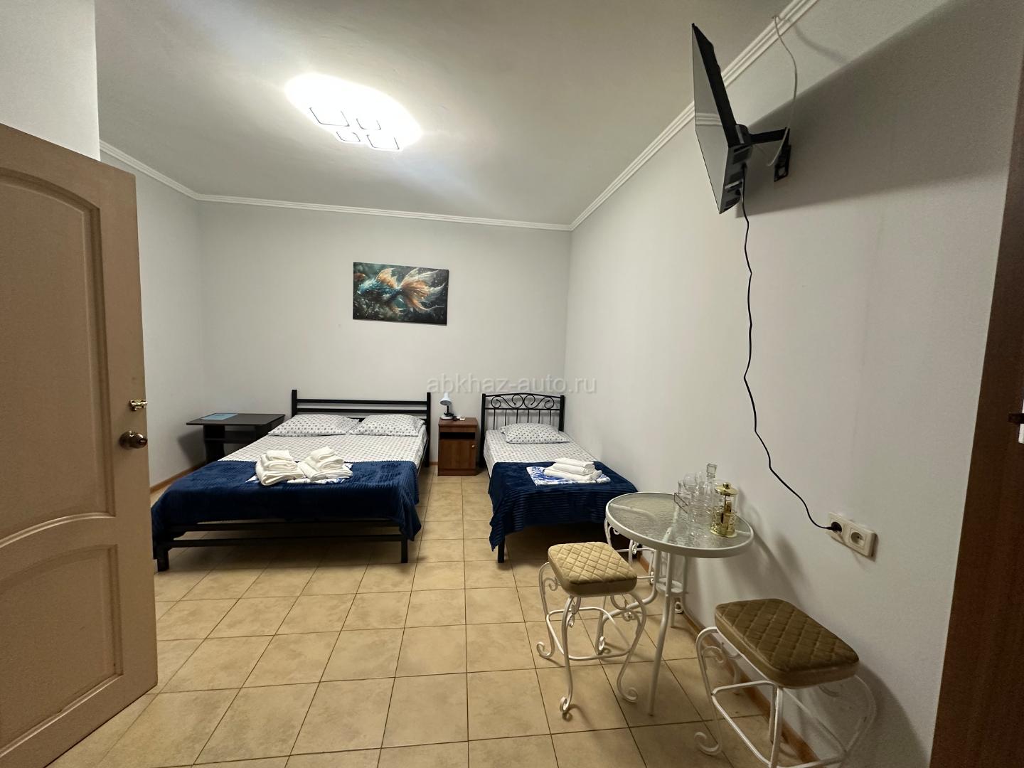 Сдаю комнаты посуточно у берега 2 мин пешком со всеми удобствами