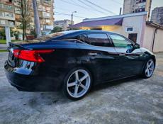Nissan Maxima