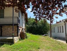 Дом с коттеджами