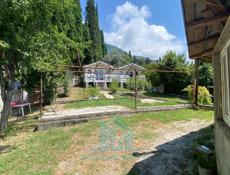 Дом с коттеджами