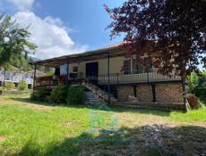 Дом с коттеджами