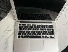  Apple MacBook Air 13