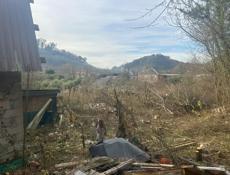 Продаю земельный участок со всеми документами 4 сотки  1.2 🍋 торг номер связи +79409002290