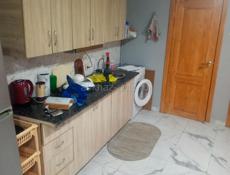  жильё по суточно с удобствами, кондиционером телевизор фай фай утюг гладильная доска микроволновка холодильник  кухонный все в номере..горячий вода душ  все вопросы по ватсапп +79407224120