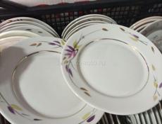 Срочно продам посуду вещи и так далее. 