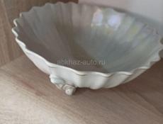 Срочно продам посуду вещи и так далее. 