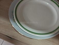 Срочно продам посуду вещи и так далее. 