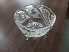 Срочно продам посуду вещи и так далее. 