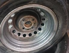 Шина одна с диском .писать ватцап.