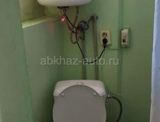 Две 2  комнатные квартиры в одном доме, в центре г. Сухум