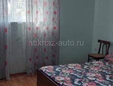 Две 2  комнатные квартиры в одном доме, в центре г. Сухум