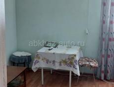 Две 2  комнатные квартиры в одном доме, в центре г. Сухум